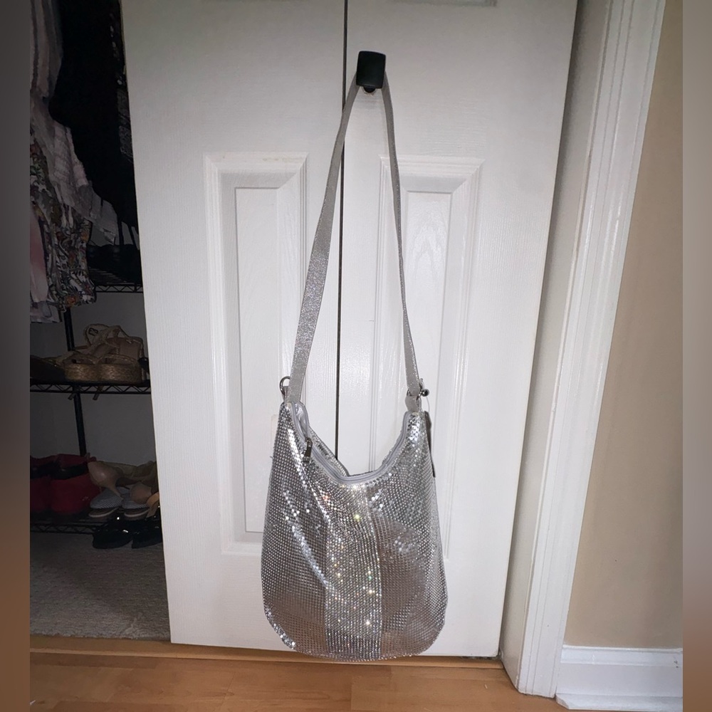 NWT Fox’s Whiting & Davis inspired - Sequin Shoulder Bag w beautiful hardware - Picture 5 of 11